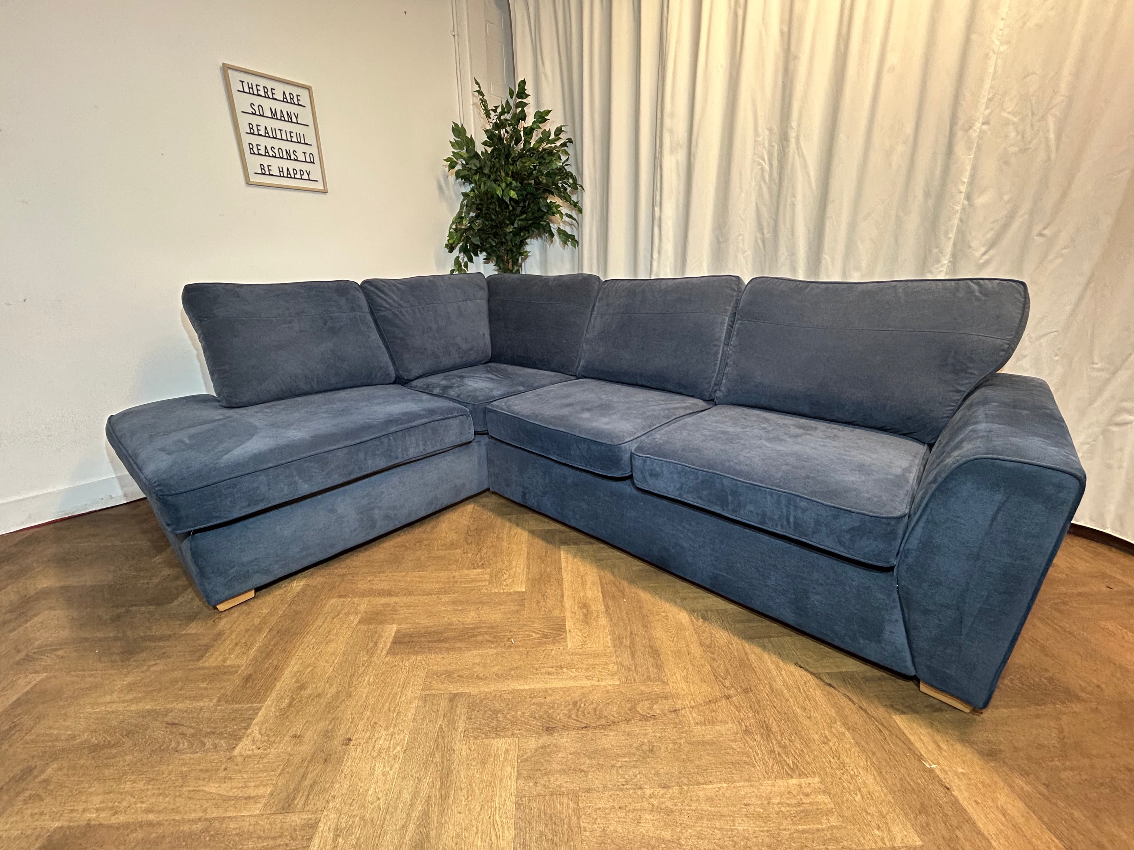 Blue DFS Orka With Right Hand Chaise