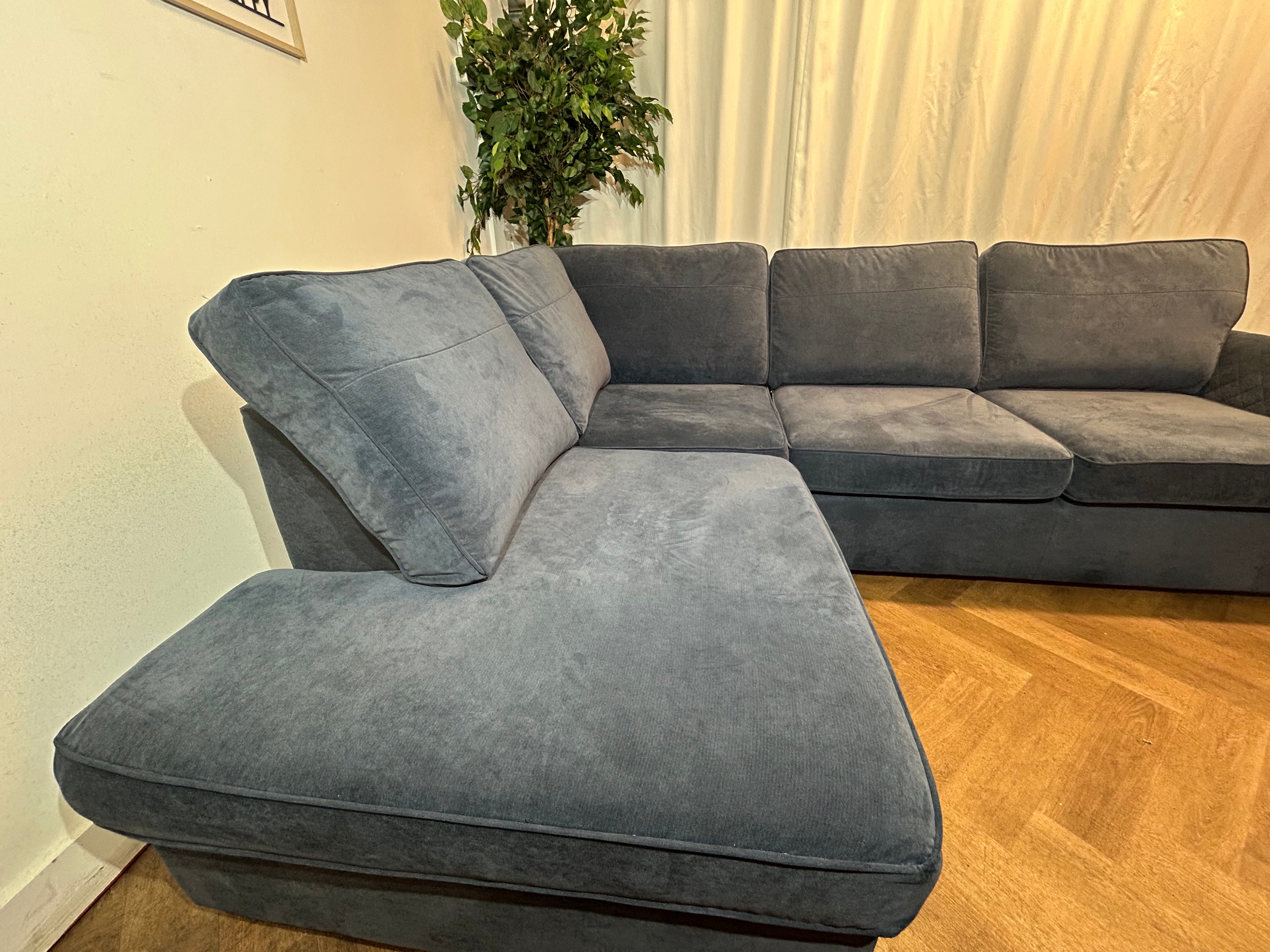 Blue DFS Orka With Right Hand Chaise