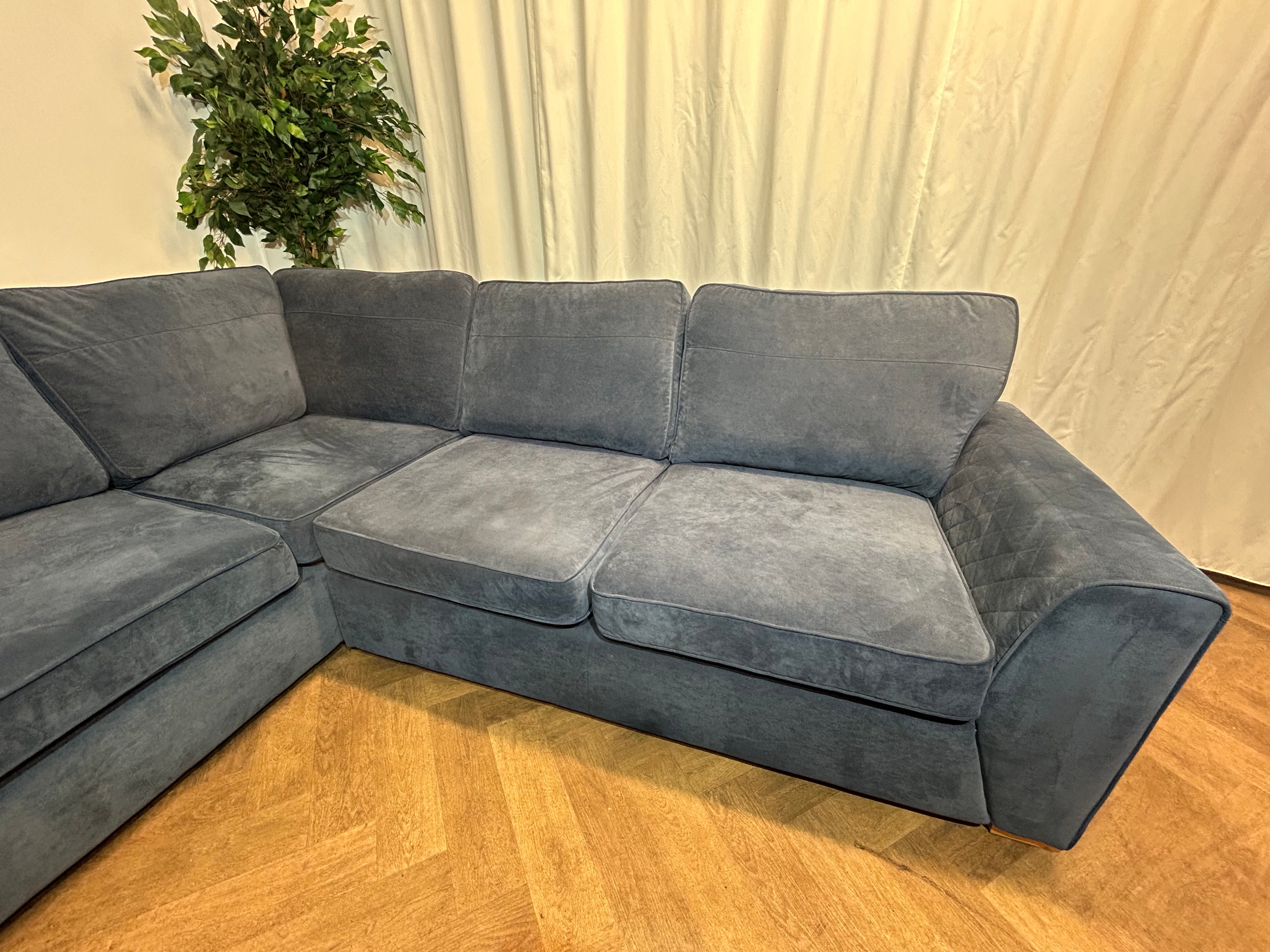 Blue DFS Orka With Right Hand Chaise