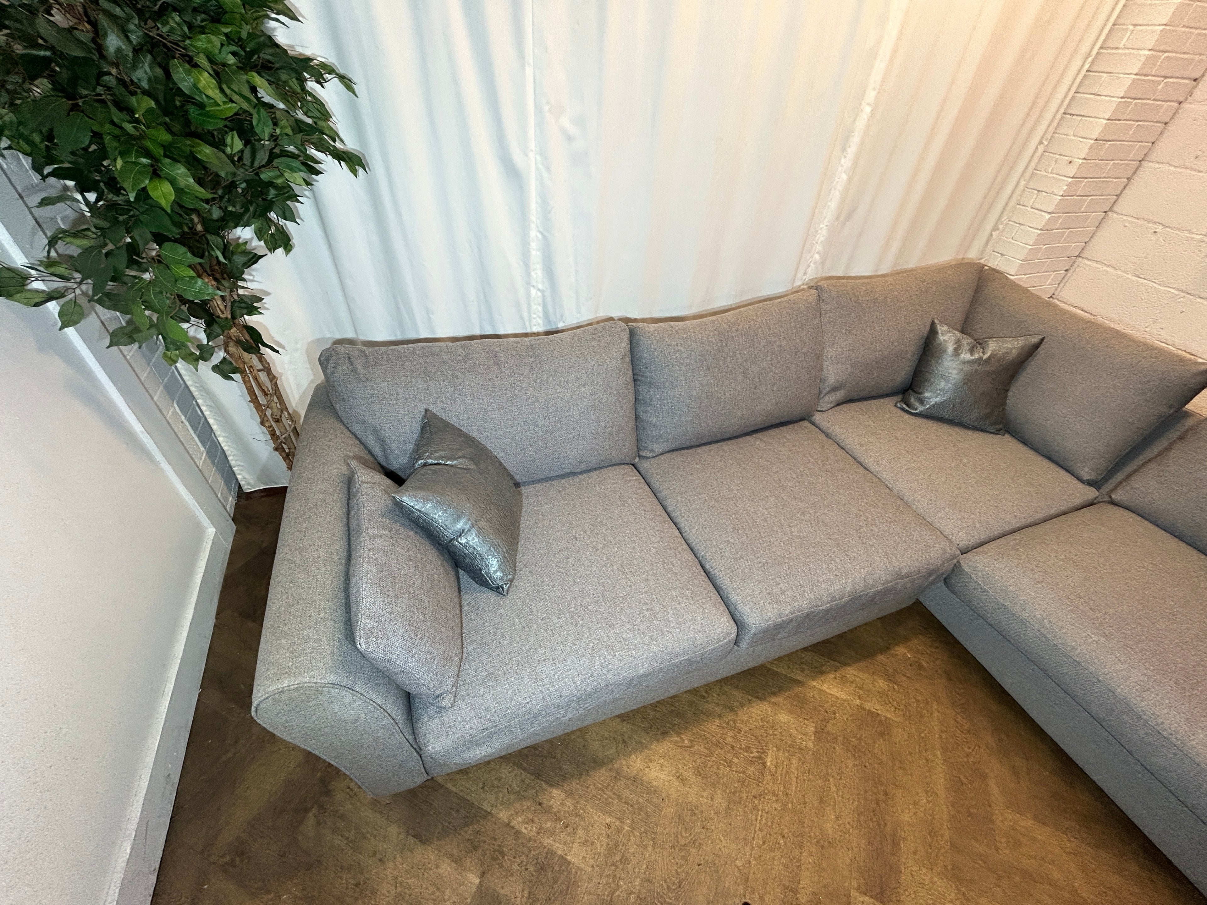 DFS Grey Kaizer, Left Hand Chaise