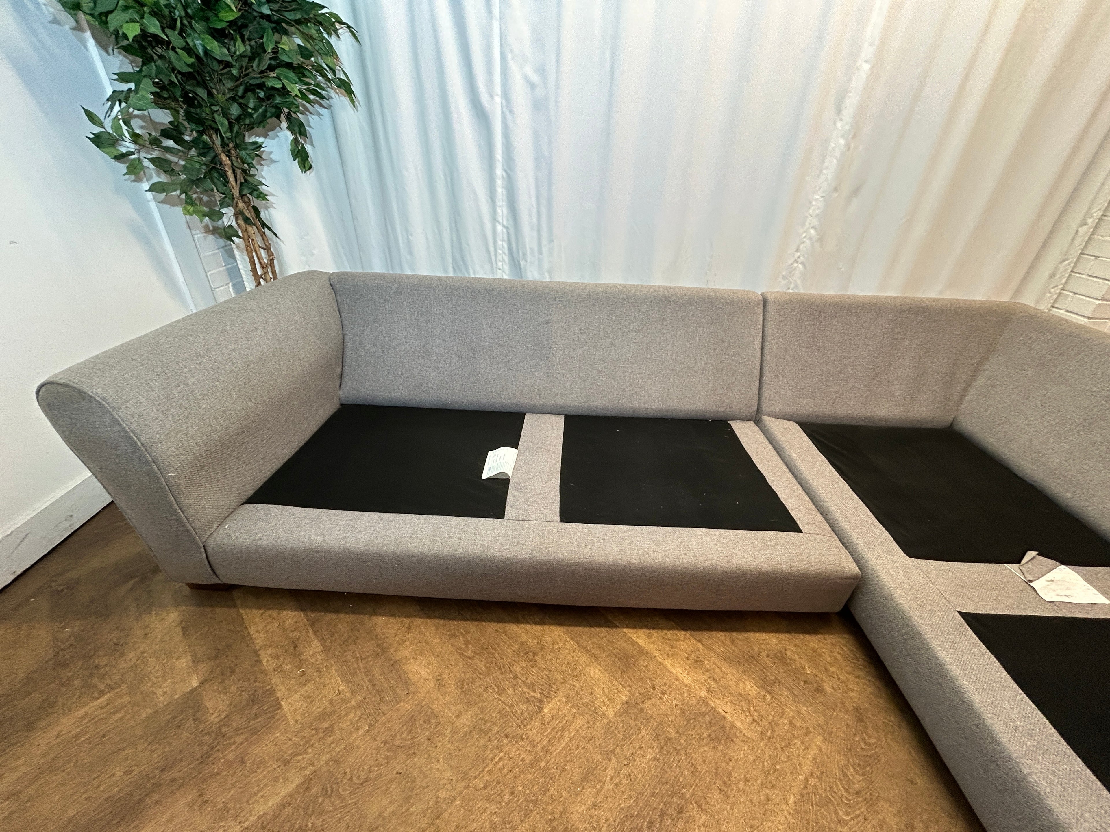 DFS Grey Kaizer, Left Hand Chaise