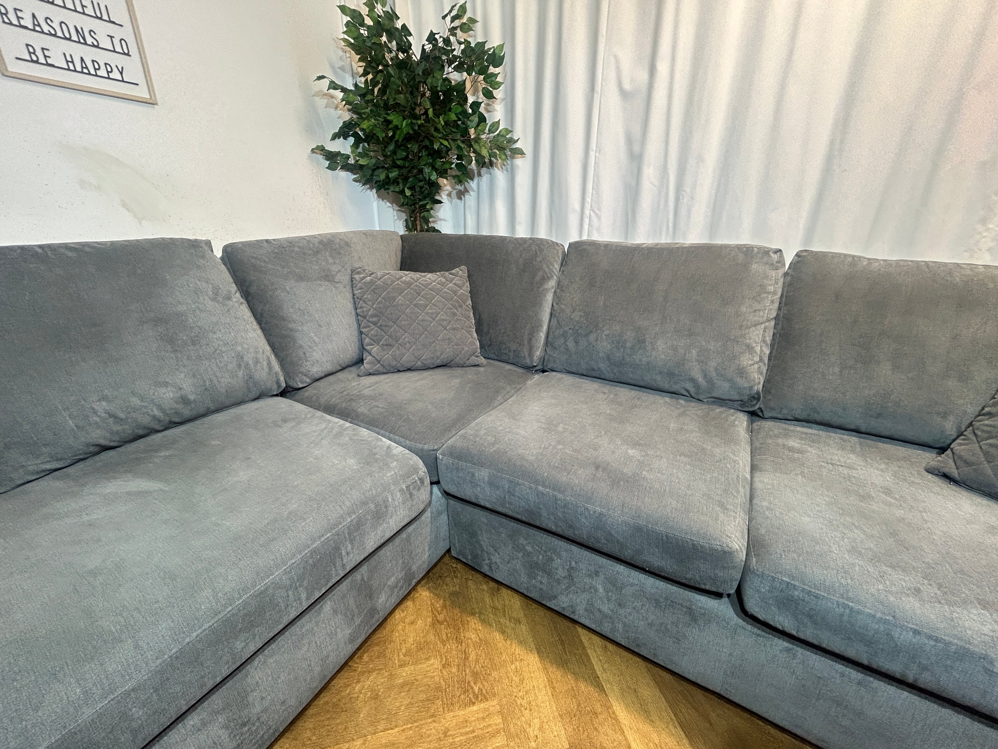 Grey DFS Orka With Right Hand Chaise