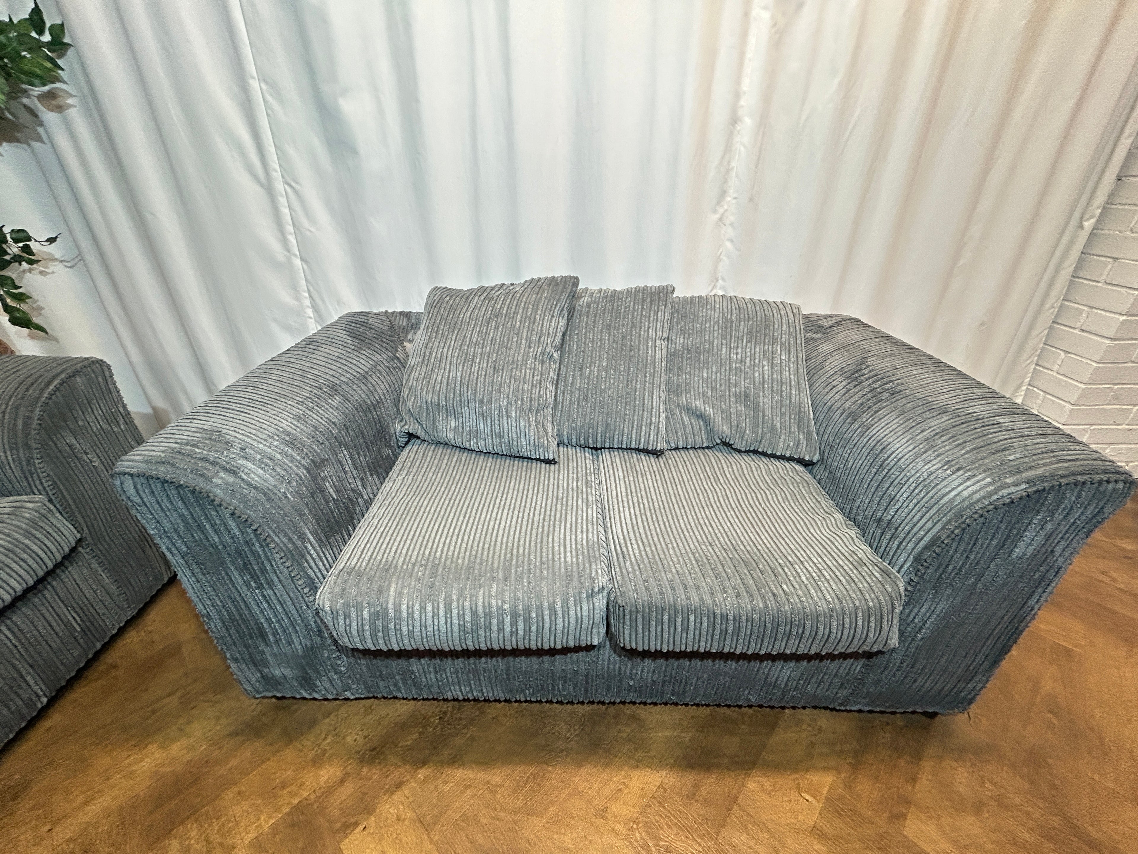 Stunning Grey 3 + 2 Corded Set