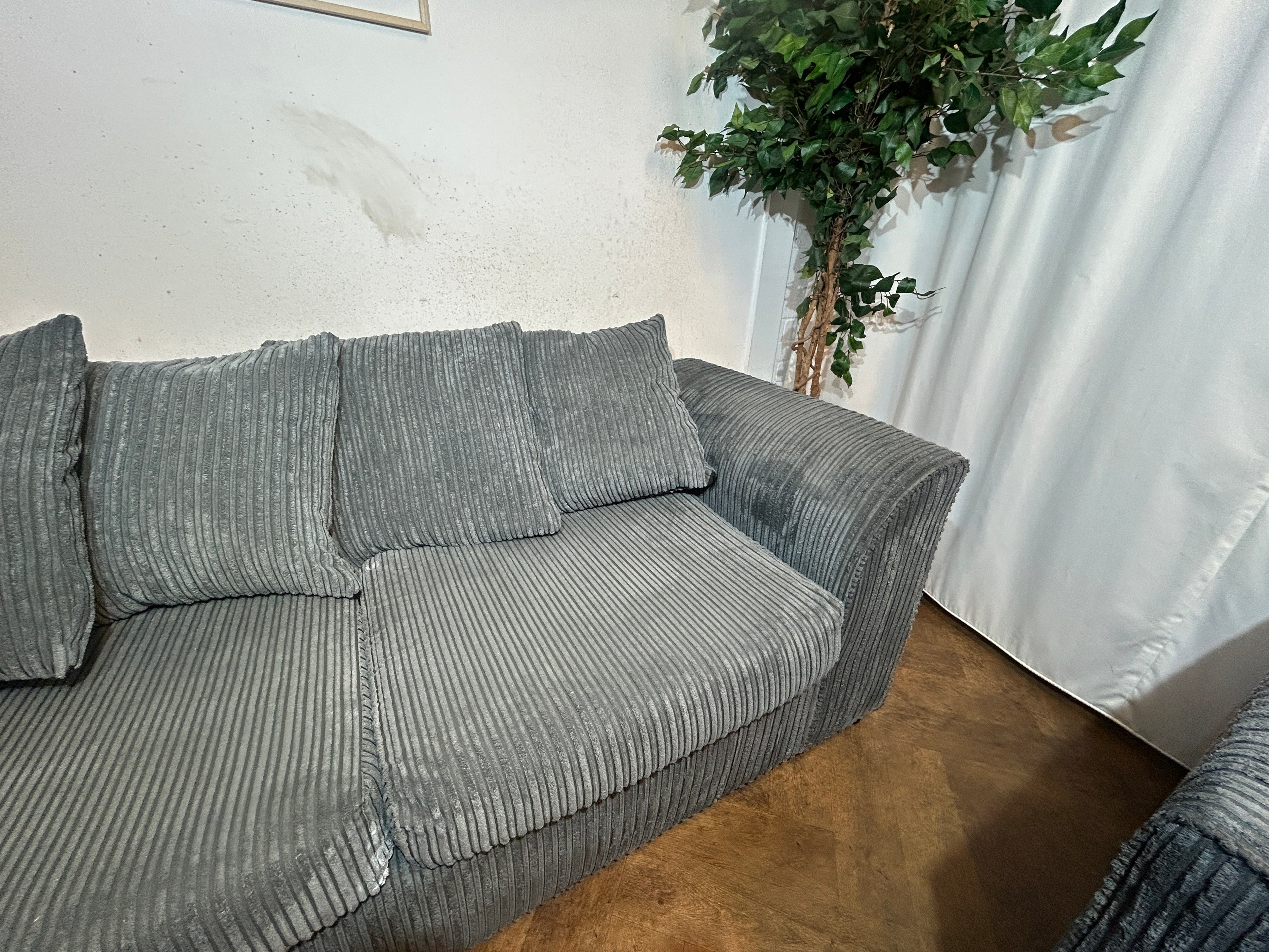 Stunning Grey 3 + 2 Corded Set