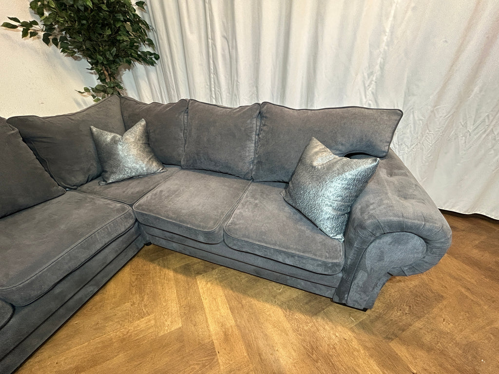 Stunning Charcoal Verona Style Corner sofa