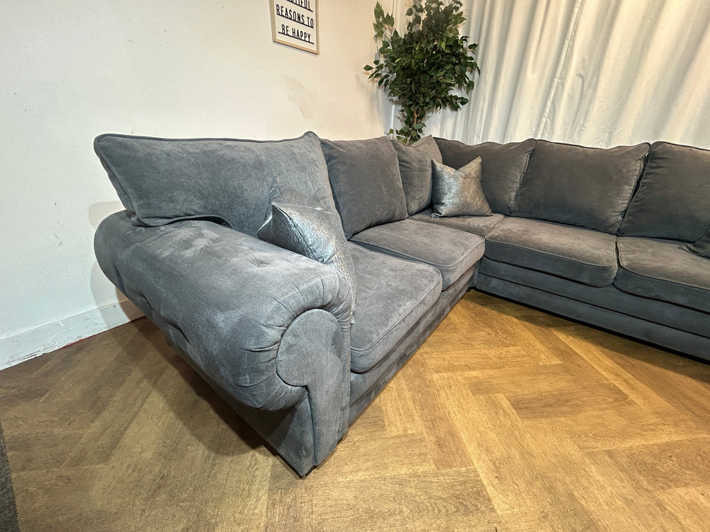 Stunning Charcoal Verona Style Corner sofa
