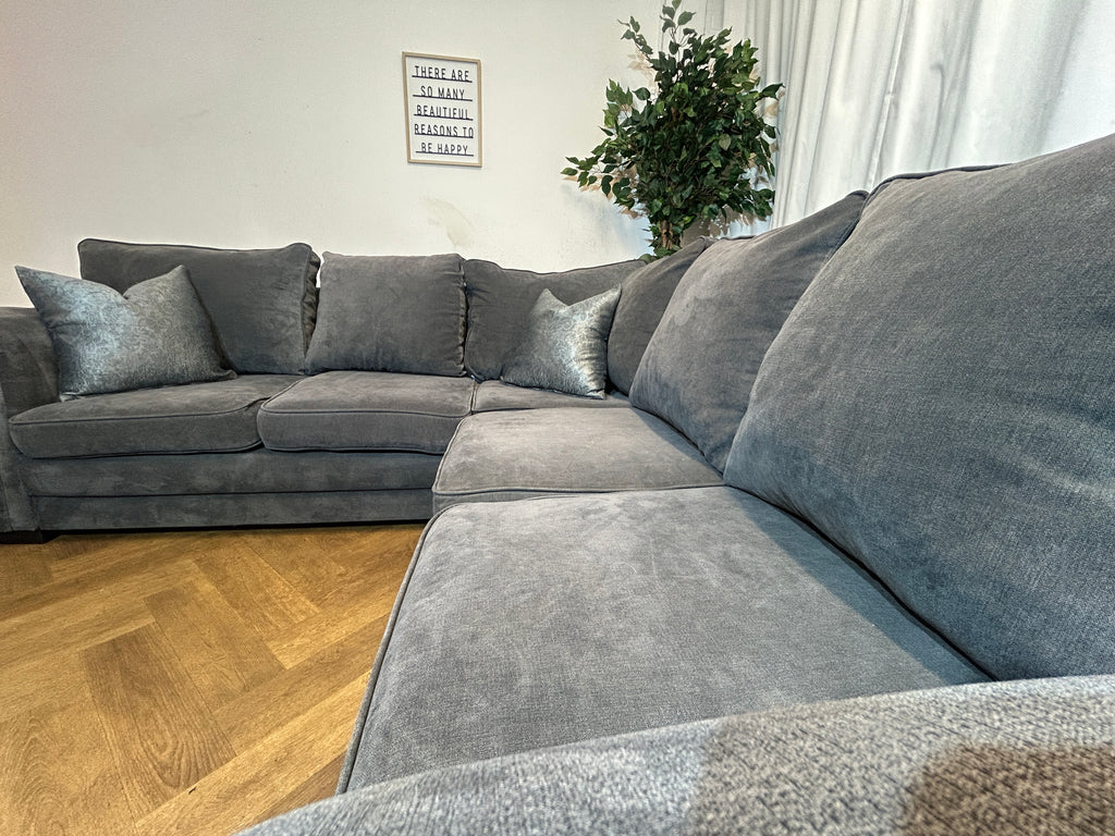 Stunning Charcoal Verona Style Corner sofa