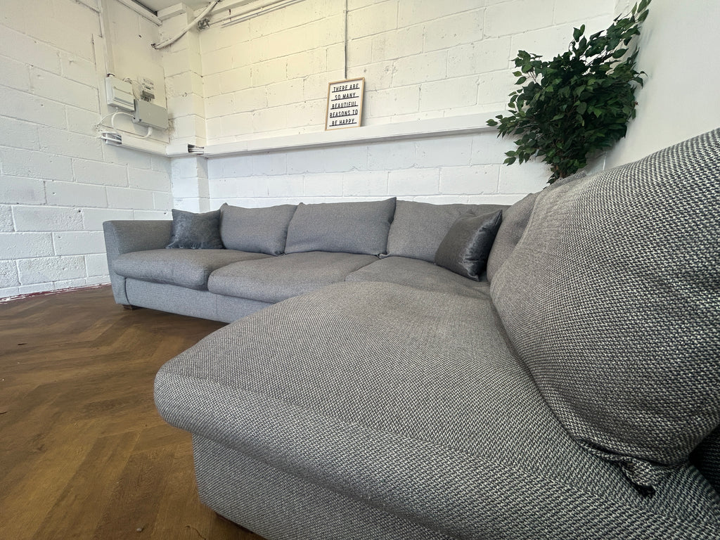 Stunning Grey Corner Sofa, Left Hand Chaise