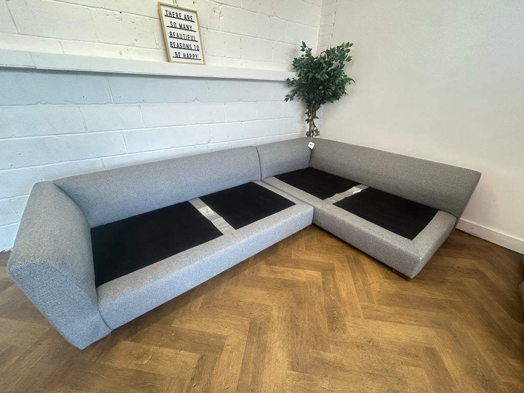 Stunning Grey Corner Sofa, Left Hand Chaise