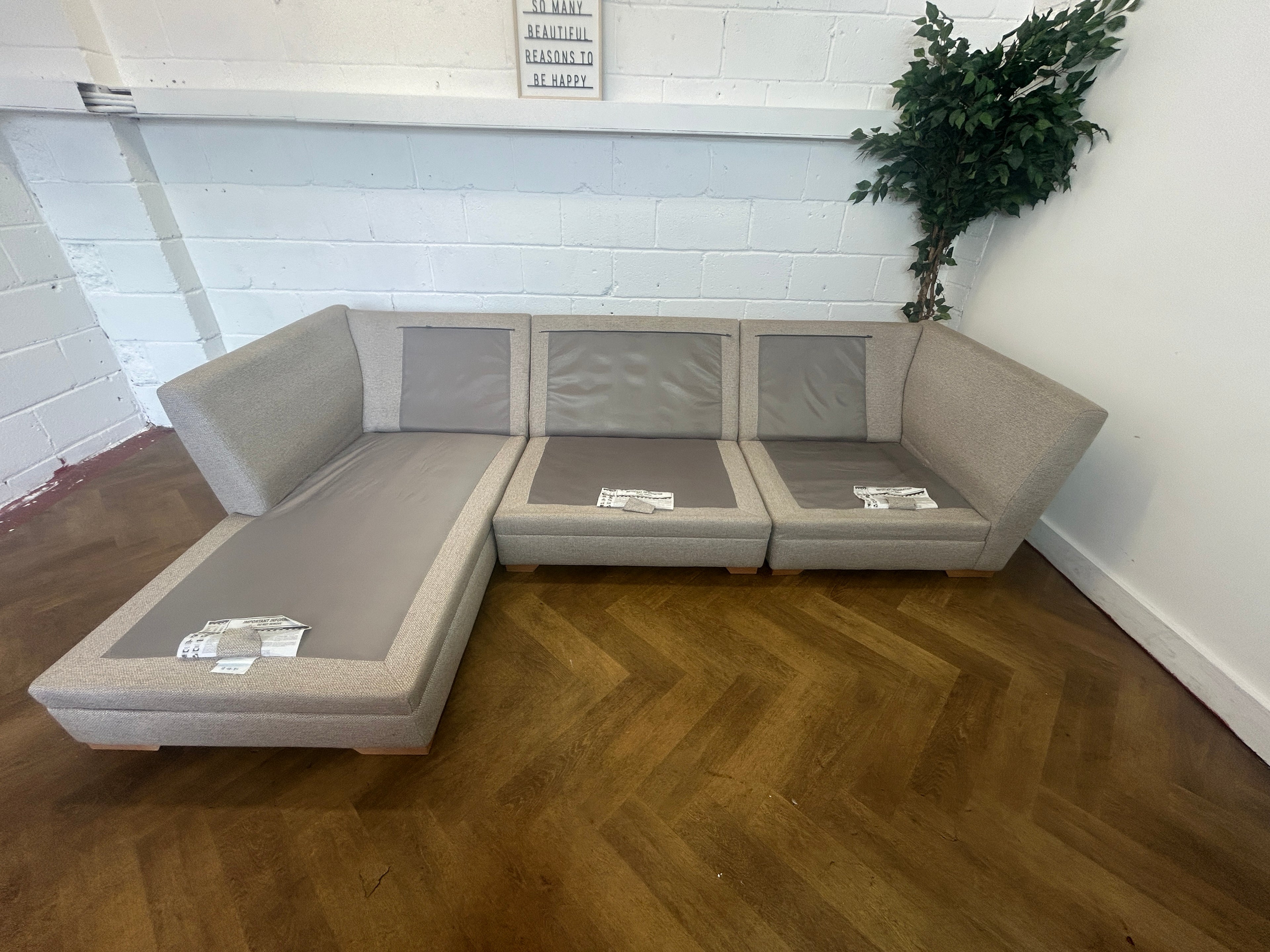 Immaculate Beige DFS Long Beach, Right Hand Chaise