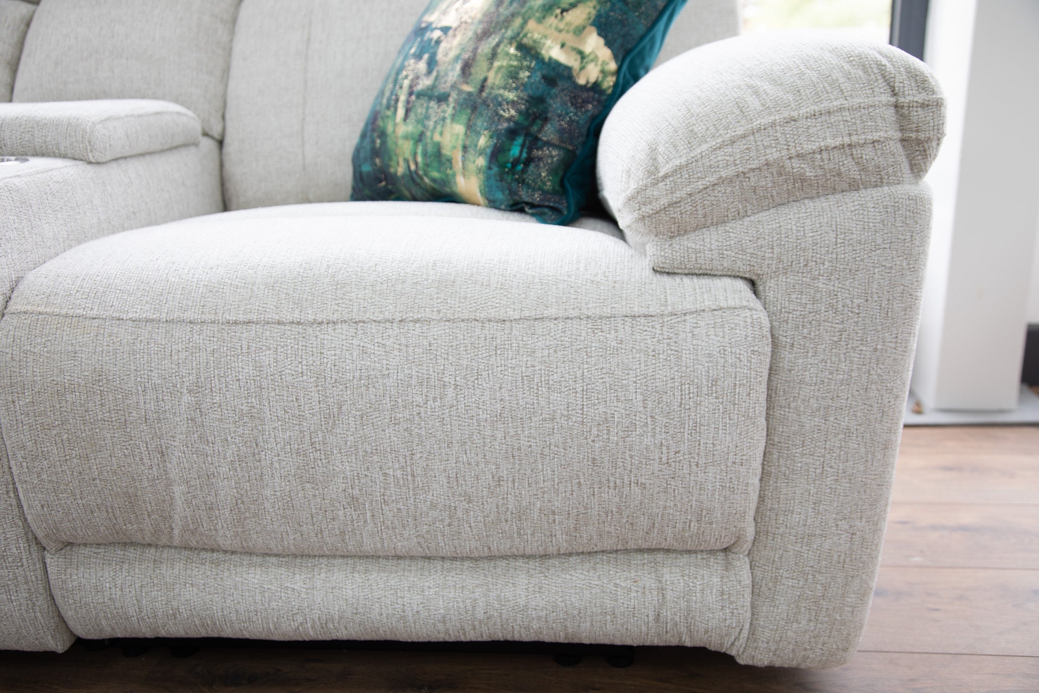 Octavia Electric Recliner