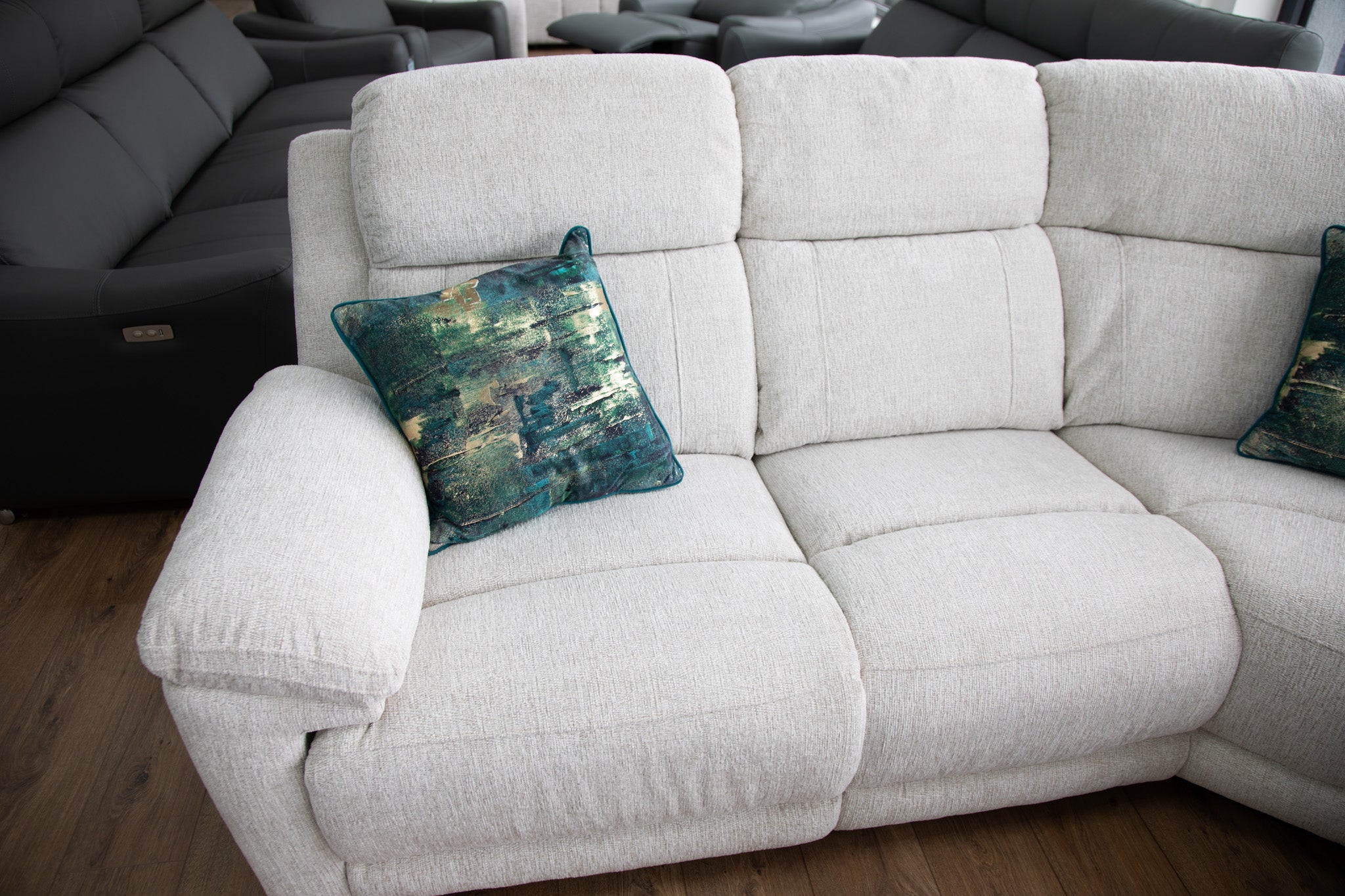 Octavia Electric Recliner